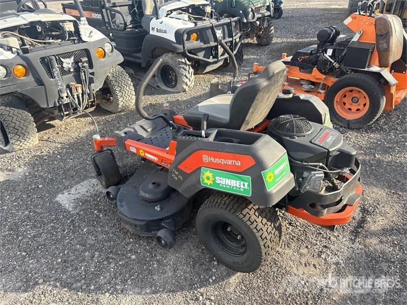 Husqvarna Z254F Zero-Turn Lawn Mower Traktorske kosilice