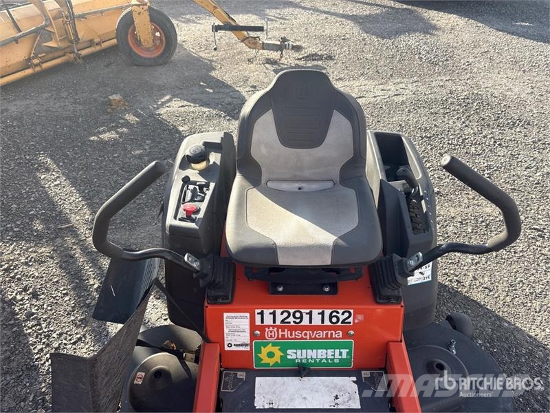 Husqvarna Z254F Zero-Turn Lawn Mower Traktorske kosilice