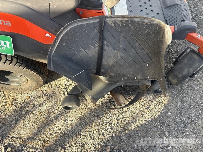 Husqvarna Z254F Zero-Turn Lawn Mower Traktorske kosilice