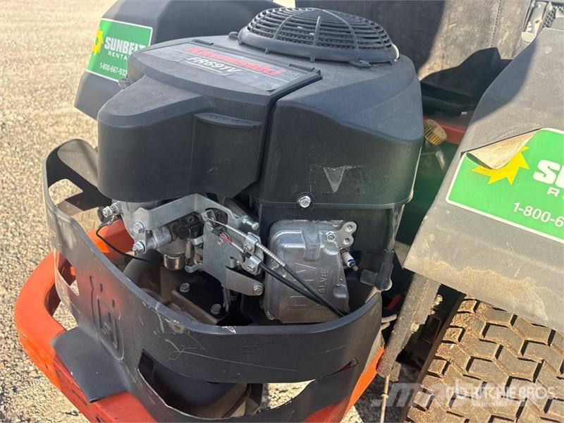Husqvarna Z254F Zero-Turn Lawn Mower Traktorske kosilice