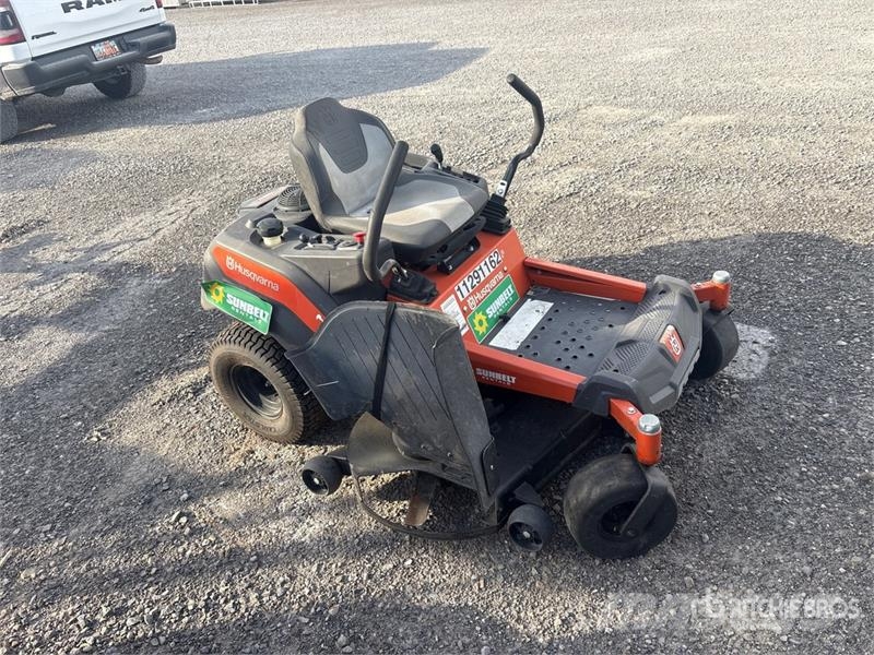 Husqvarna Z254F Zero-Turn Lawn Mower Traktorske kosilice