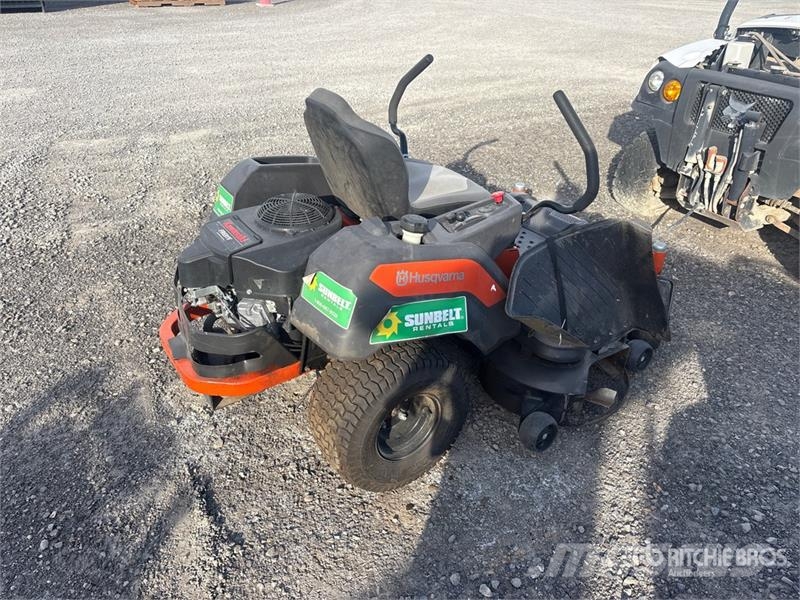 Husqvarna Z254F Zero-Turn Lawn Mower Traktorske kosilice