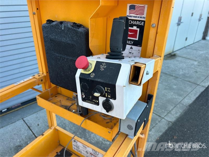  Hybrid HB-1230 Electric Scissor Lift (Inoperable) Elevadores de tesoura