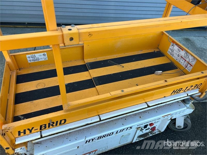  Hybrid HB-1230 Electric Scissor Lift (Inoperable) Elevadores de tesoura