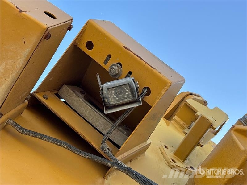 Hydramaxx 2520 4x4 Trencher Trancheuse