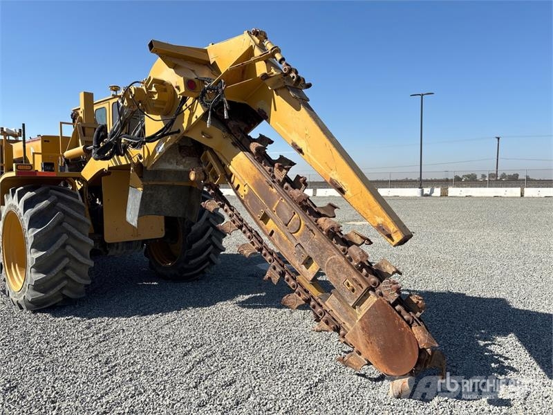 Hydramaxx 2520 4x4 Trencher Trancheuse