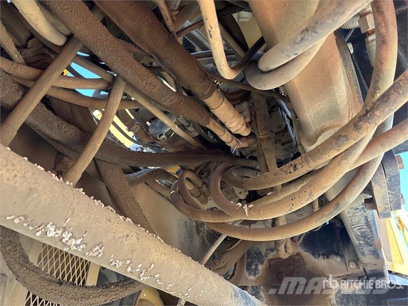 Hydramaxx 2520 4x4 Trencher Trancheuse