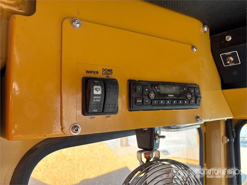 Hydramaxx 2520 4x4 Trencher Trancheuse