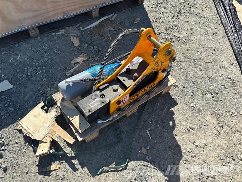  Hydraulic Breaker (Unused) مطارق / كسارات
