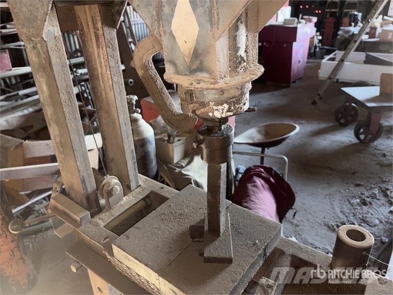 Hydraulic Drill Press w/Fan 건설 장비 - 기타