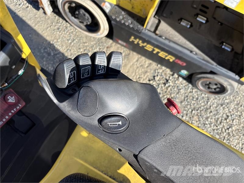 Hyster E50XN-33 3750 lb Electric Forklift Electric forklifts