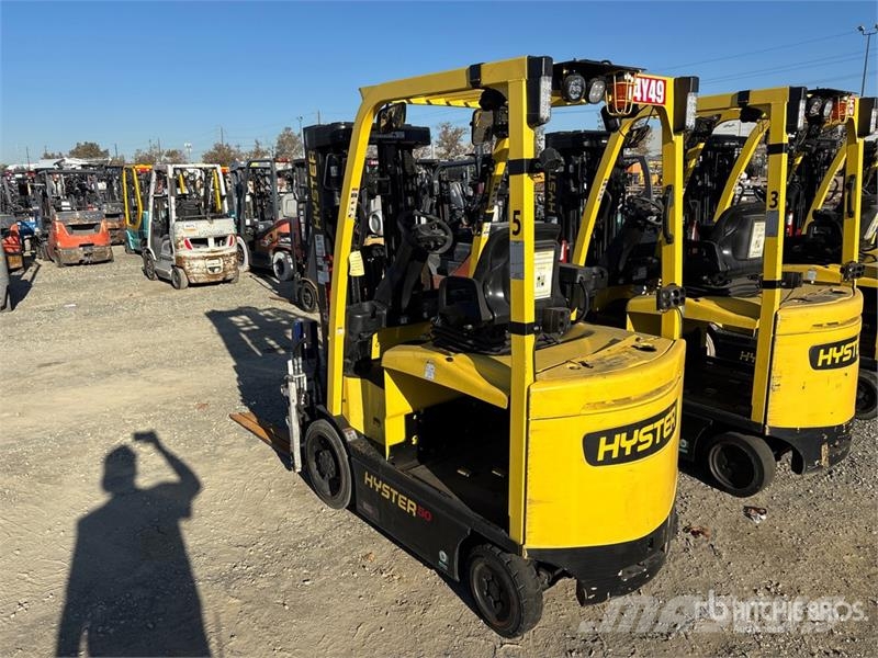 Hyster E50XN-33 3750 lb Electric Forklift Electric forklifts