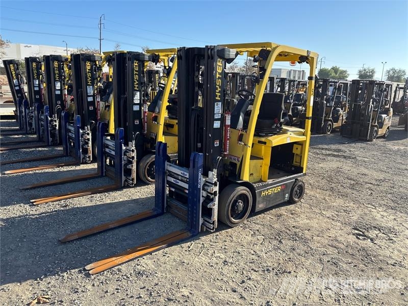 Hyster E50XN-33 3750 lb Electric Forklift Electric forklifts