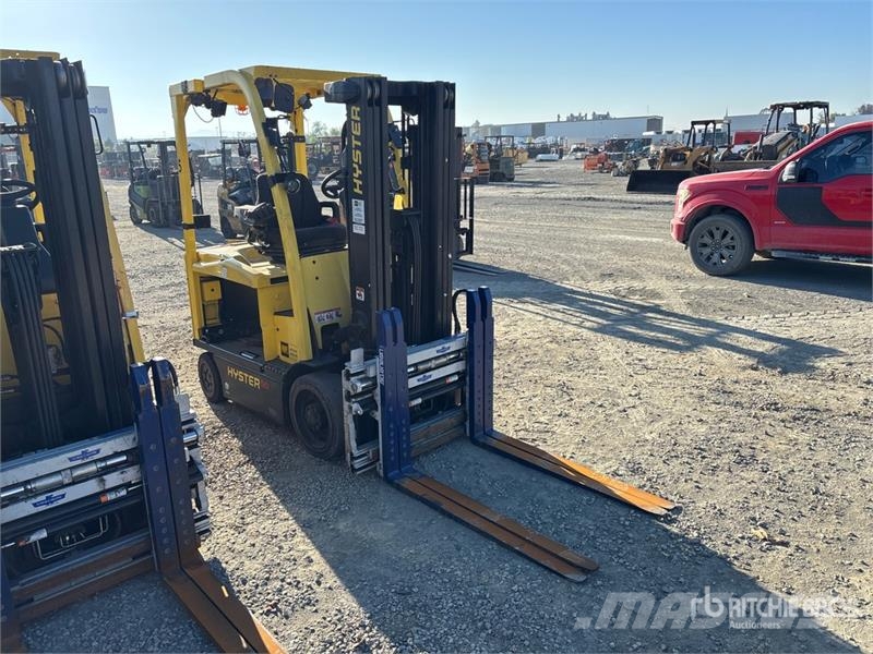 Hyster E50XN-33 3750 lb Electric Forklift Electric forklifts