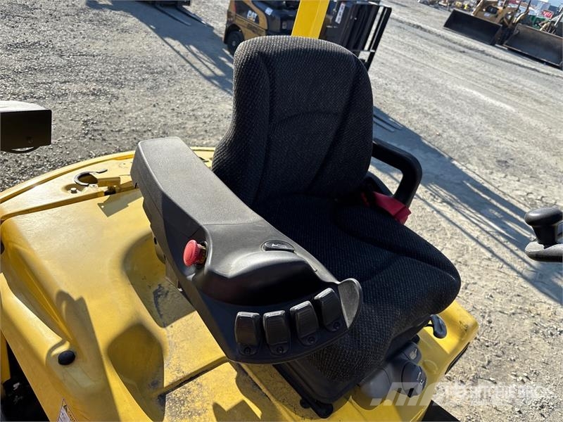 Hyster E50XN-33 3750 lb Electric Forklift Electric forklifts