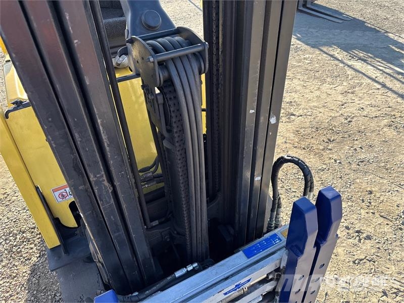 Hyster E50XN-33 3750 lb Electric Forklift Electric forklifts