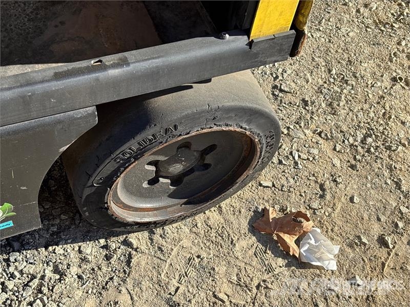 Hyster E50XN-33 3750 lb Electric Forklift Electric forklifts
