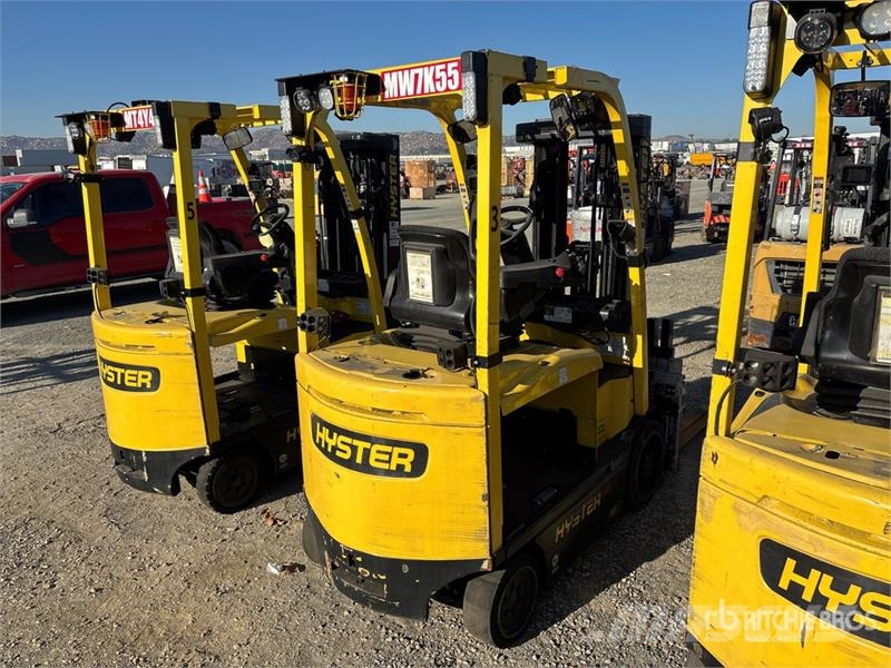 Hyster E50XN-33 3750 lb Electric Forklift Electric forklifts