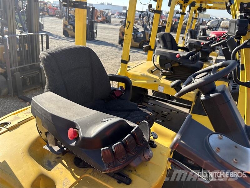Hyster E50XN-33 3900 lb Electric Forklift Electric forklifts