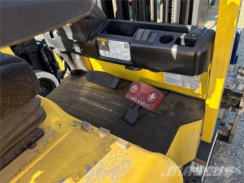 Hyster E50XN-33 3900 lb Electric Forklift Electric forklifts