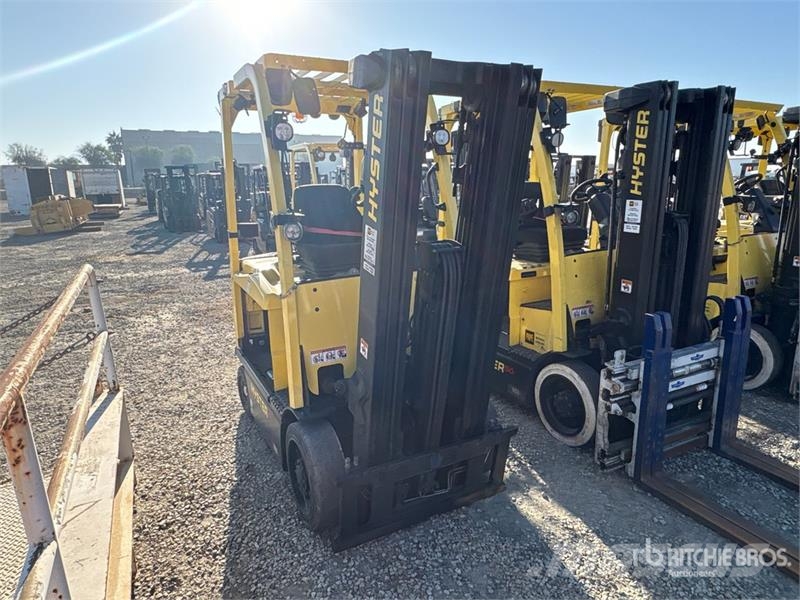 Hyster E50XN-33 3900 lb Electric Forklift Electric forklifts
