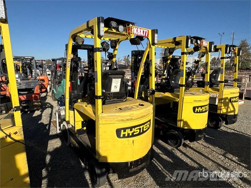 Hyster E50XN-33 3900 lb Electric Forklift Electric forklifts