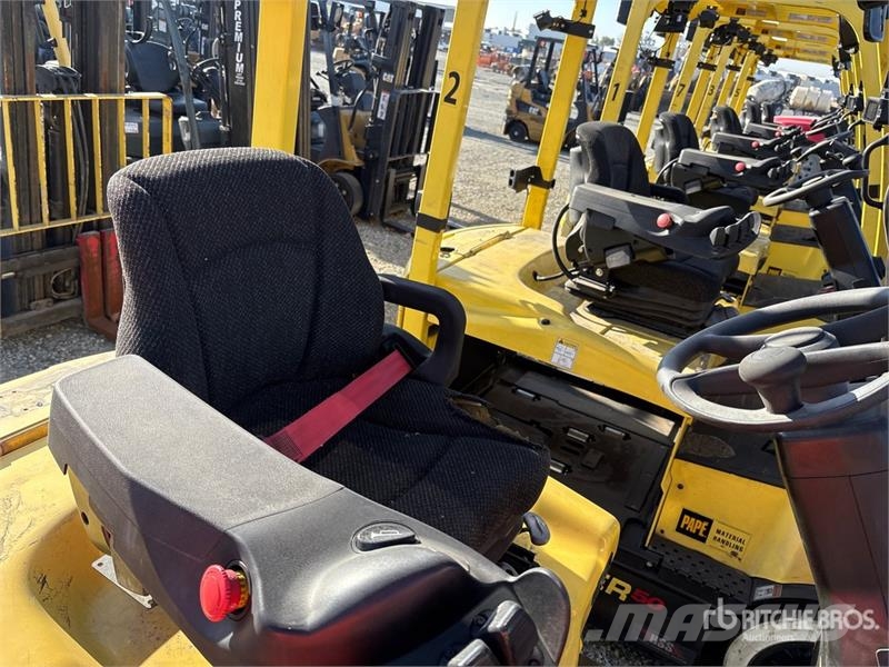 Hyster E50XN-33 3900 lb Electric Forklift Electric forklifts