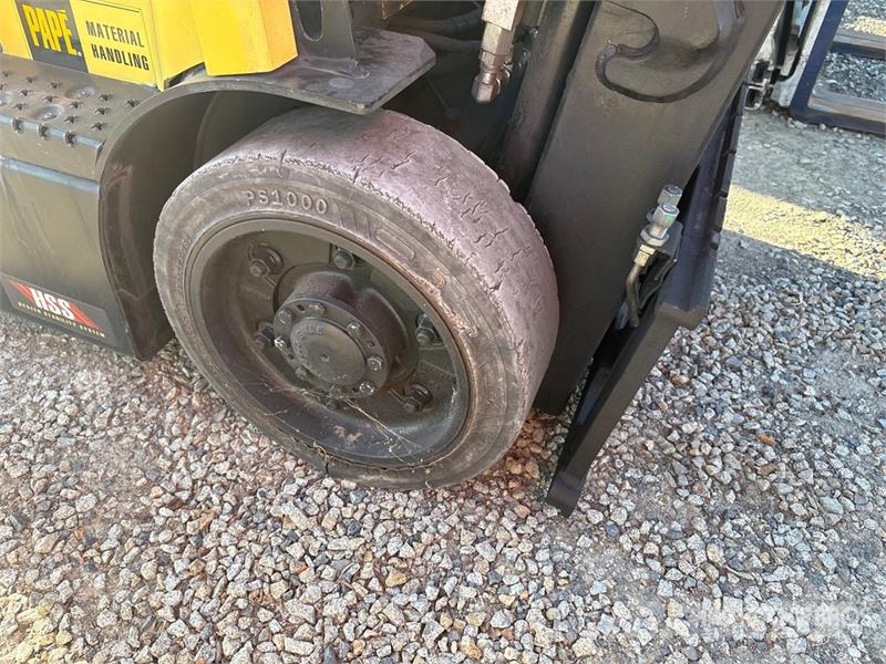 Hyster E50XN-33 3900 lb Electric Forklift Electric forklifts