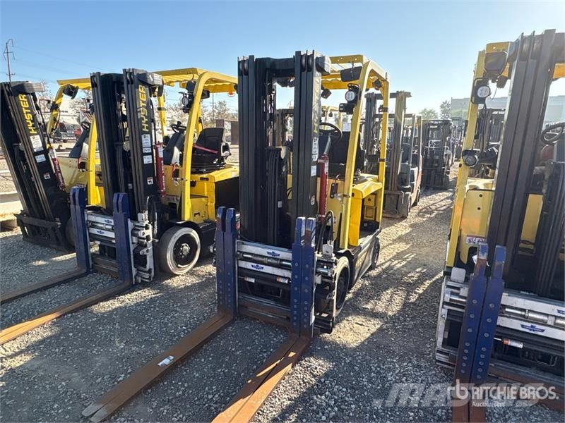 Hyster E50XN-33 3900 lb Electric Forklift Electric forklifts