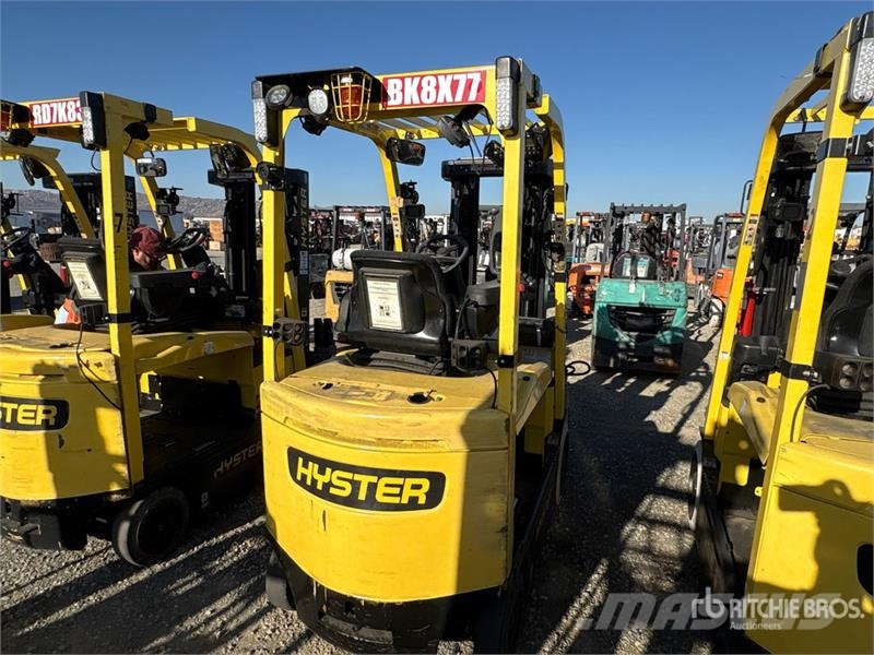 Hyster E50XN-33 3900 lb Electric Forklift Electric forklifts
