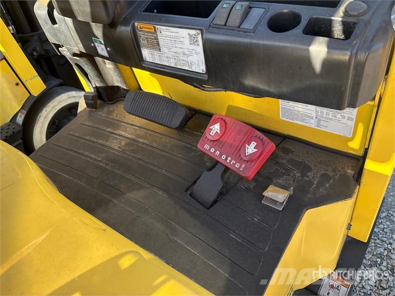 Hyster E50XN-33 3900 lb Electric Forklift Electric forklifts