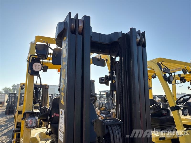 Hyster E50XN-33 3900 lb Electric Forklift Electric forklifts