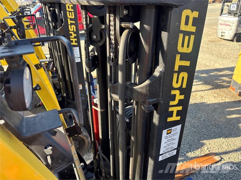 Hyster E50XN-33 5000 lb Electric Forklift Electric forklifts