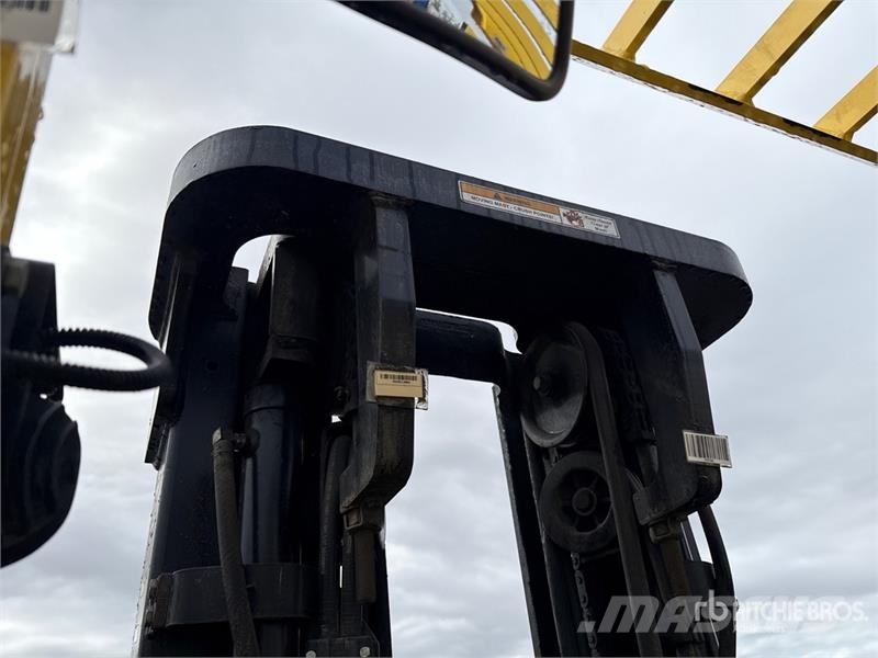 Hyster E80XN 6100 lb Electric Forklift Electric forklifts