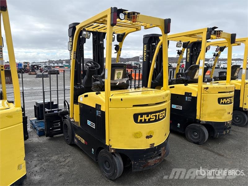 Hyster E80XN 6100 lb Electric Forklift شاحنات ذات رافعات شوكية تعمل بالكهرباء