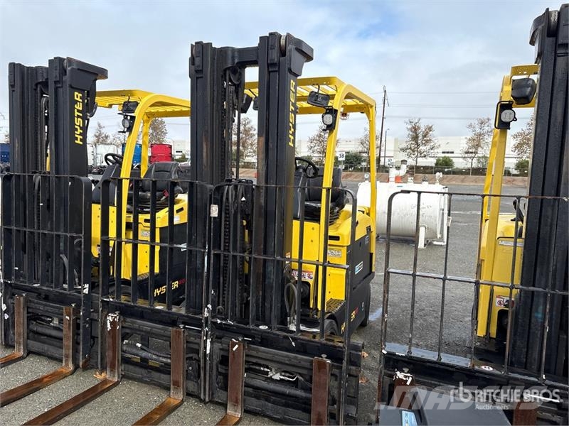 Hyster E80XN 6100 lb Electric Forklift Electric forklifts