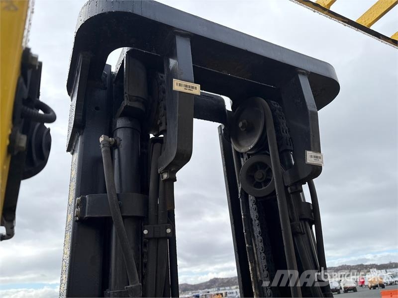 Hyster E80XN 6100 lb Electric Forklift شاحنات ذات رافعات شوكية تعمل بالكهرباء