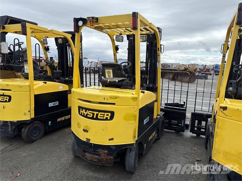 Hyster E80XN 6100 lb Electric Forklift شاحنات ذات رافعات شوكية تعمل بالكهرباء