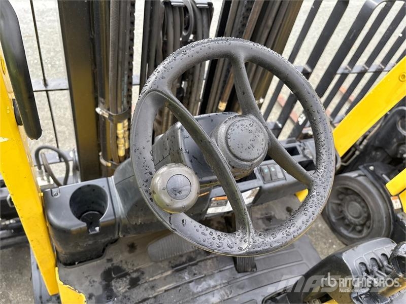 Hyster E80XN 6100 lb Electric Forklift Electric forklifts