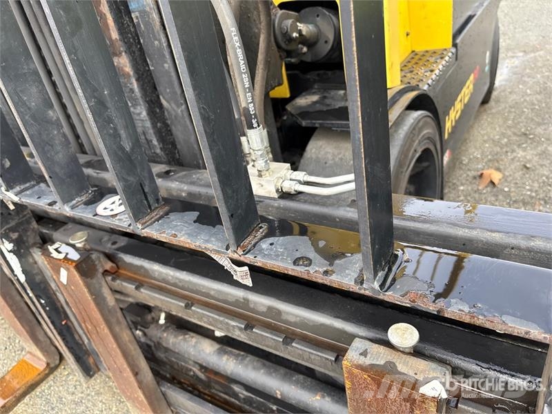 Hyster E80XN 6100 lb Electric Forklift Electric forklifts