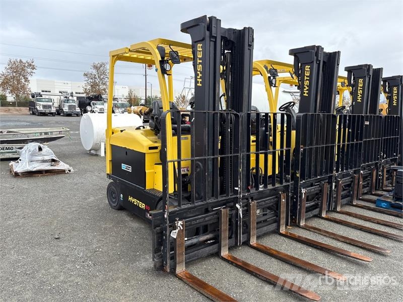 Hyster E80XN 6100 lb Electric Forklift شاحنات ذات رافعات شوكية تعمل بالكهرباء