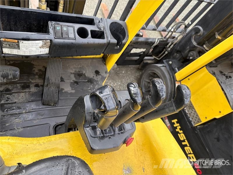Hyster E80XN 6100 lb Electric Forklift Electric forklifts