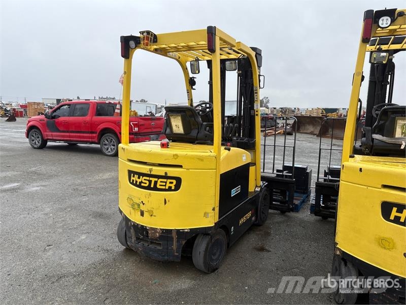 Hyster E80XN 6500 lb Electric Forklift Electric forklifts