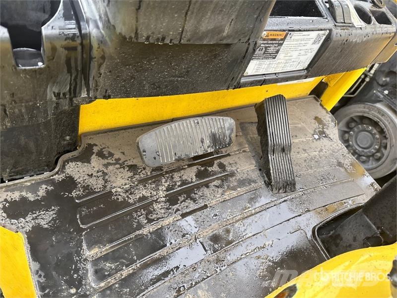 Hyster E80XN 6500 lb Electric Forklift Electric forklifts