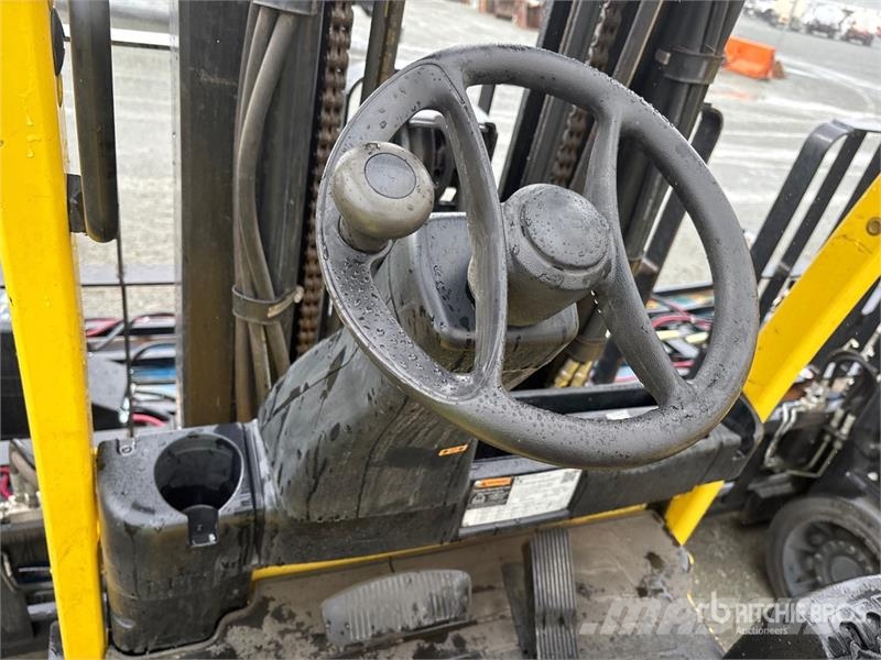 Hyster E80XN 6500 lb Electric Forklift Electric forklifts