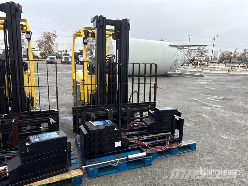 Hyster E80XN 6500 lb Electric Forklift Electric forklifts