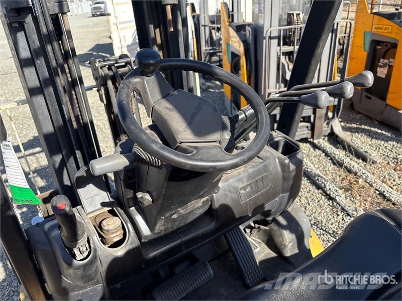 Hyster GLP050 4600 lb Cushion Tire Forklift Інше