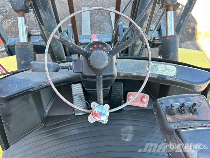 Hyster H190HD 18200 lb 4x2 Rough Terrain Forklift Terrenggående gaffeltruck