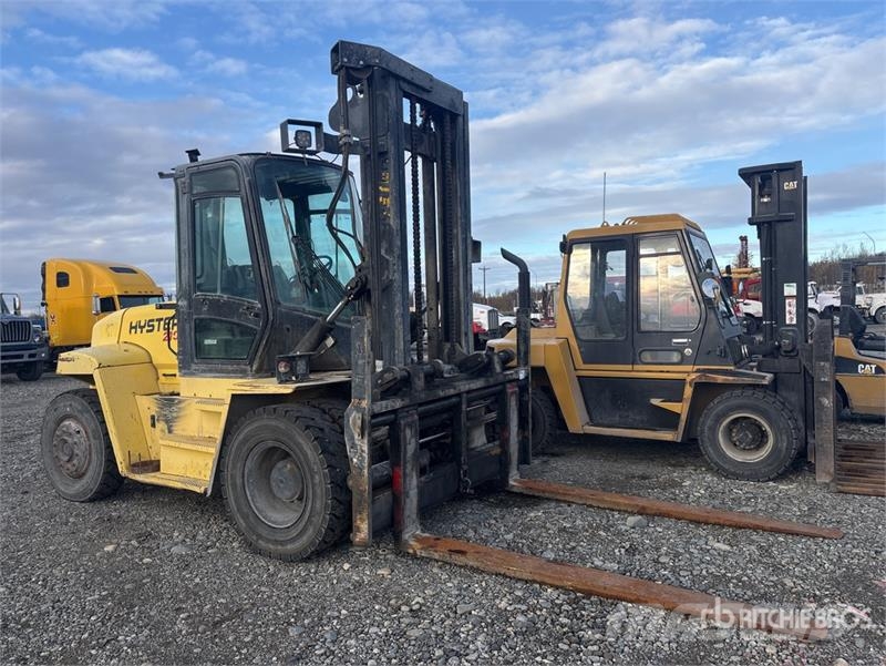Hyster H210D 18400 lb Pneumatic Tire Forklift 其他叉车