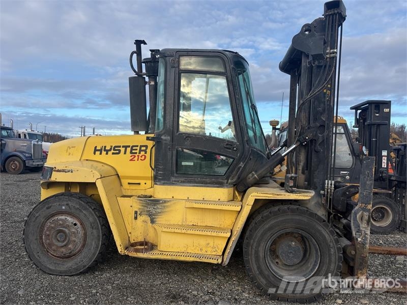 Hyster H210D 18400 lb Pneumatic Tire Forklift 其他叉车
